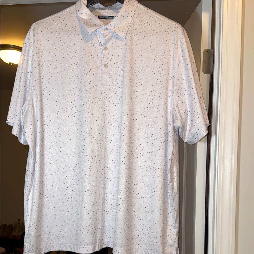 Roundtree & Yorke White Polo with Subtle Dots